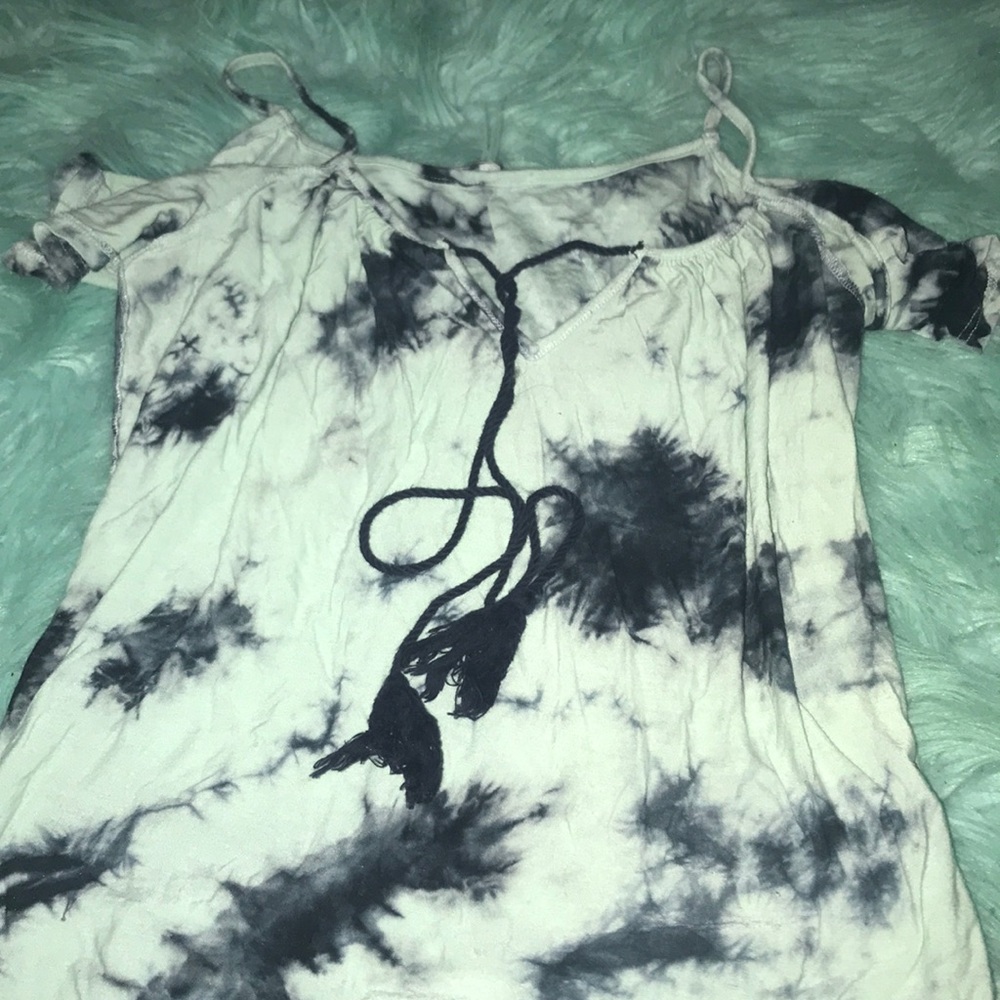 Off the shoulder tee shirt